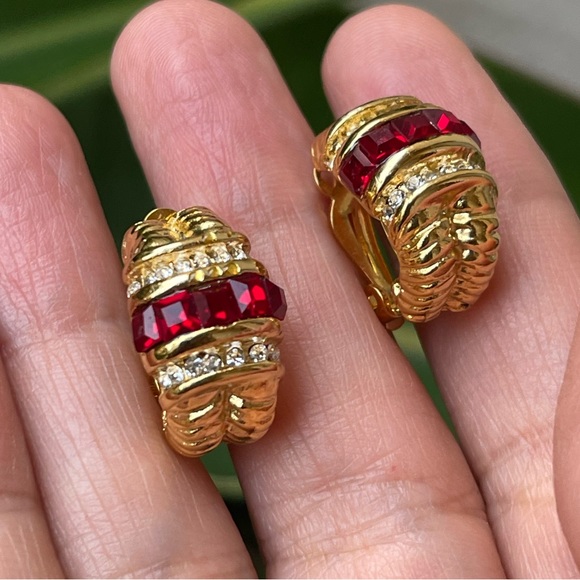 Ruby red pave set crystal gold tone clip on earrings - Picture 1 of 7
